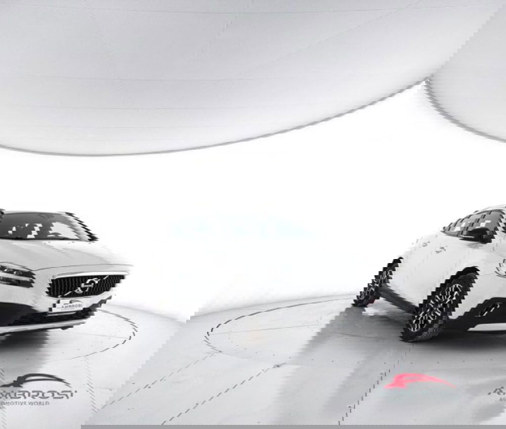 Volvo V40 Cross Country usata a Perugia (2)