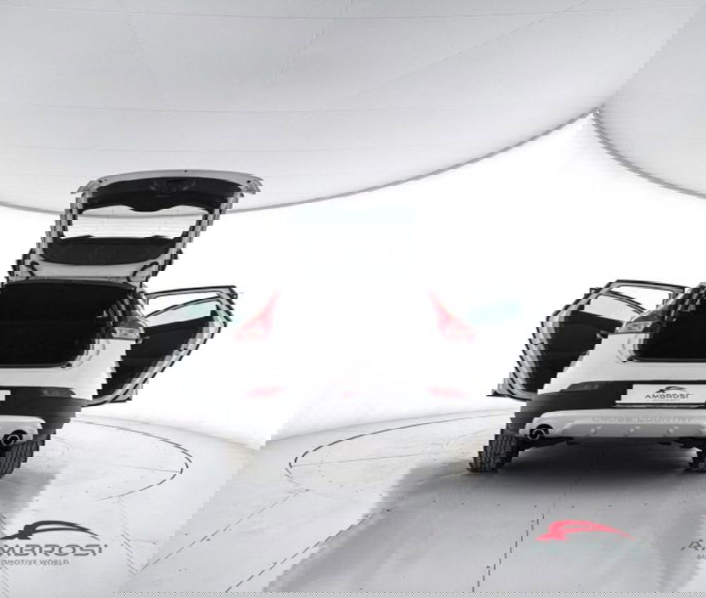 Volvo V40 Cross Country usata a Perugia (7)