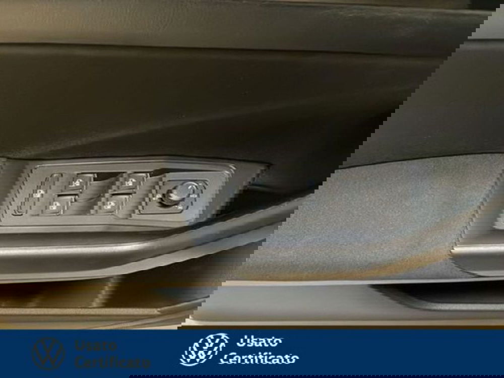 Volkswagen T-Roc usata a Vicenza (16)