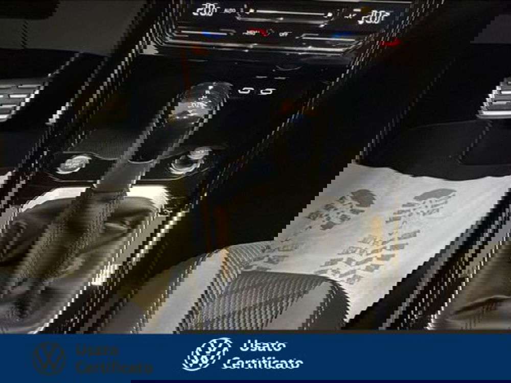 Volkswagen T-Roc usata a Vicenza (11)