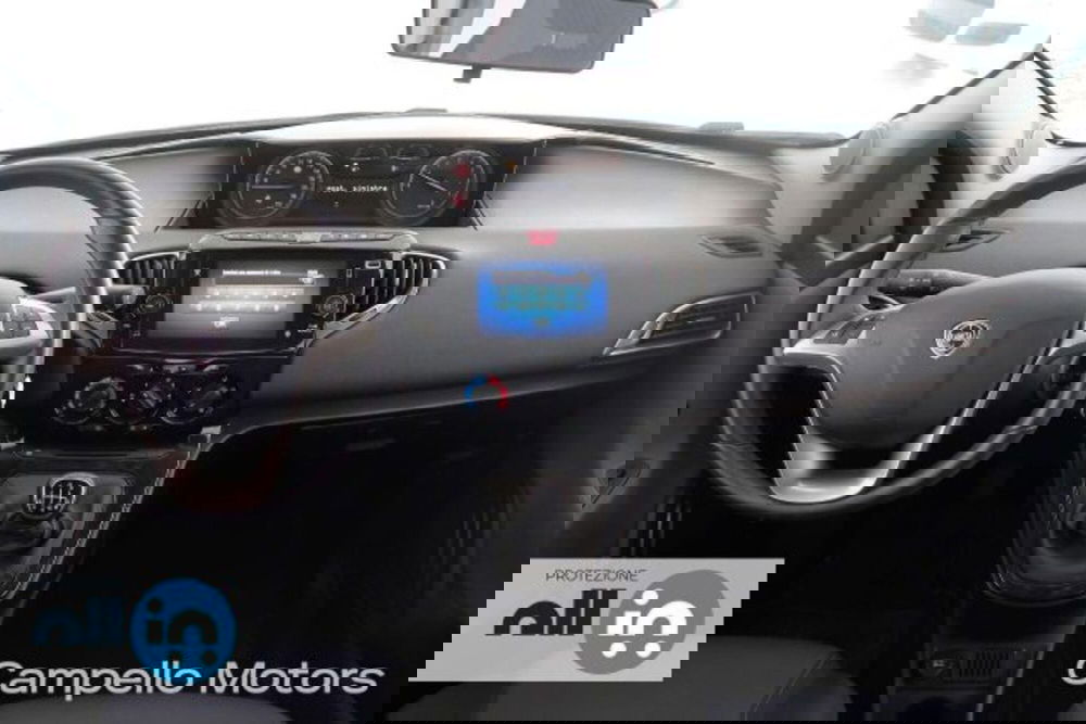 Lancia Ypsilon usata a Venezia (7)