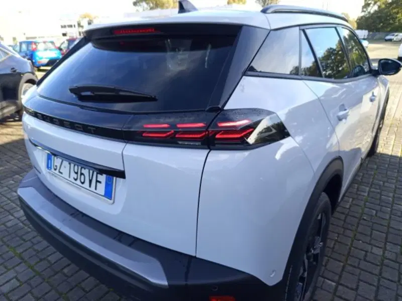 Peugeot 2008 nuova a Frosinone (14)
