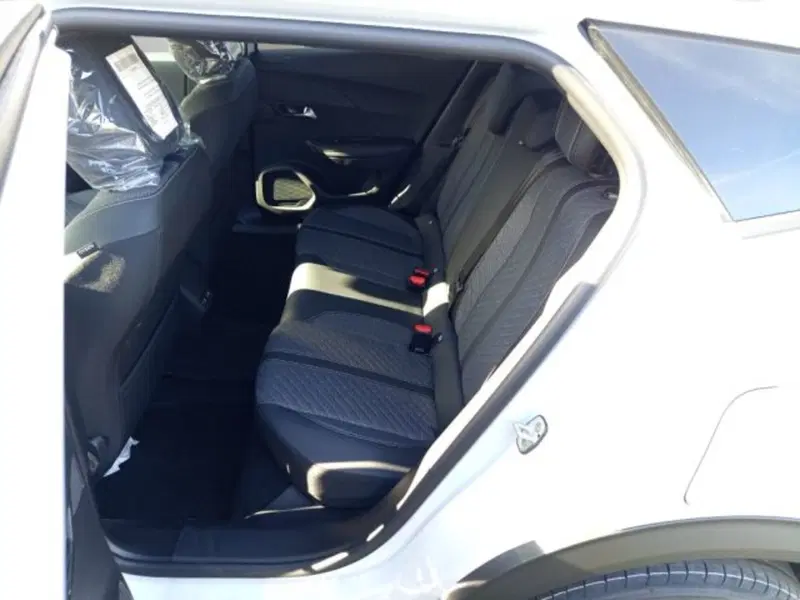 Peugeot 2008 nuova a Frosinone (8)