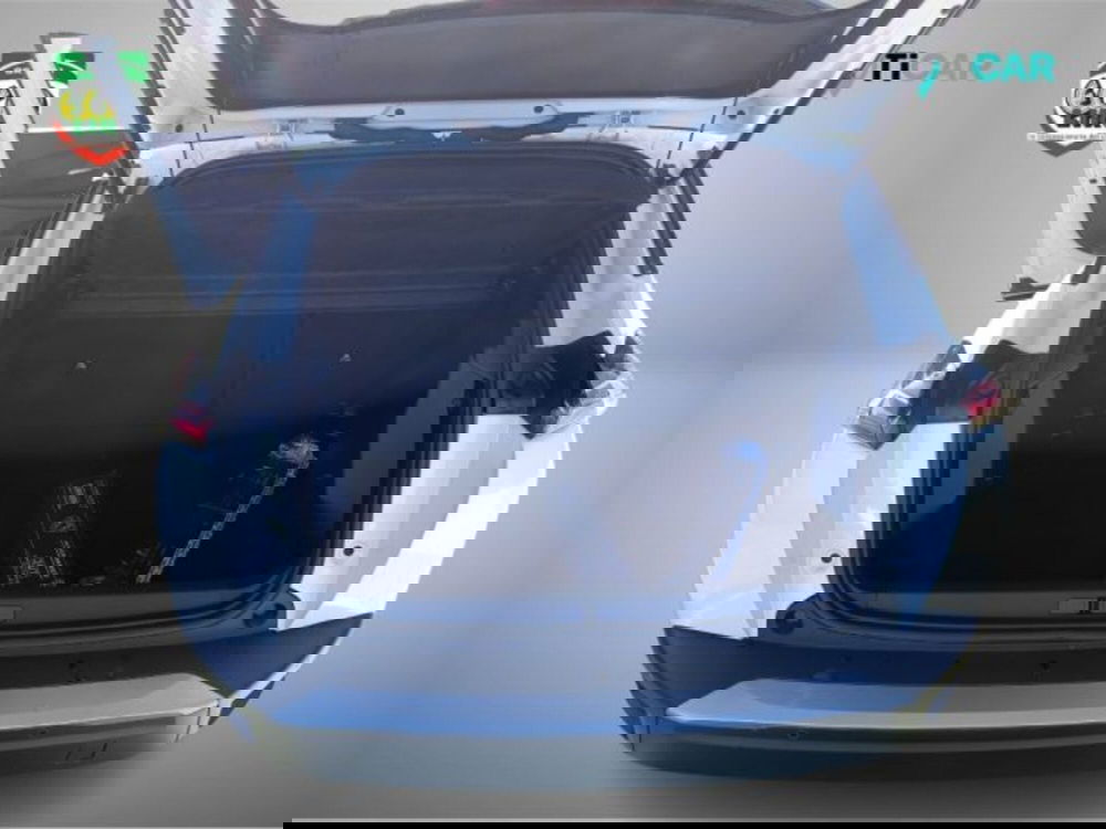 Peugeot 2008 nuova a Frosinone (9)