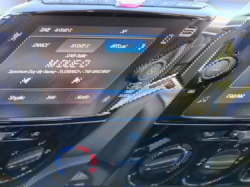 Lancia Ypsilon usata a Bari (17)