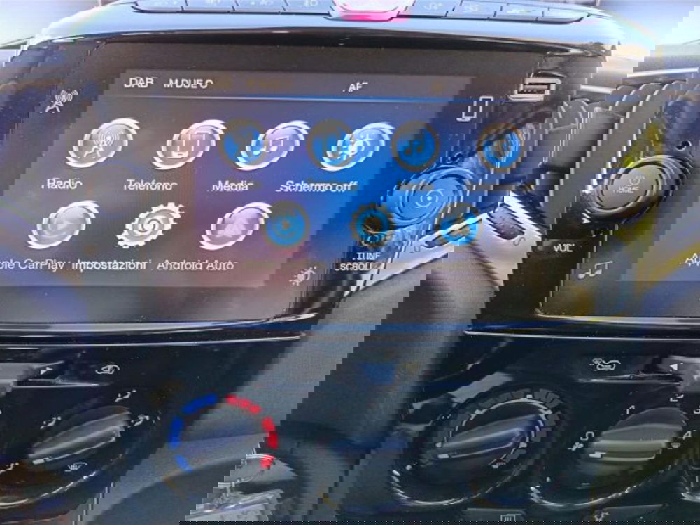 Lancia Ypsilon usata a Bari (18)