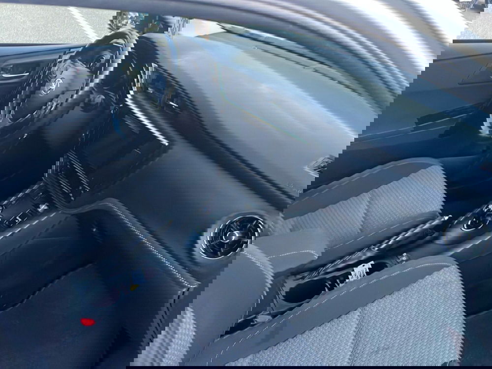 Toyota Auris Station Wagon usata a Piacenza (12)