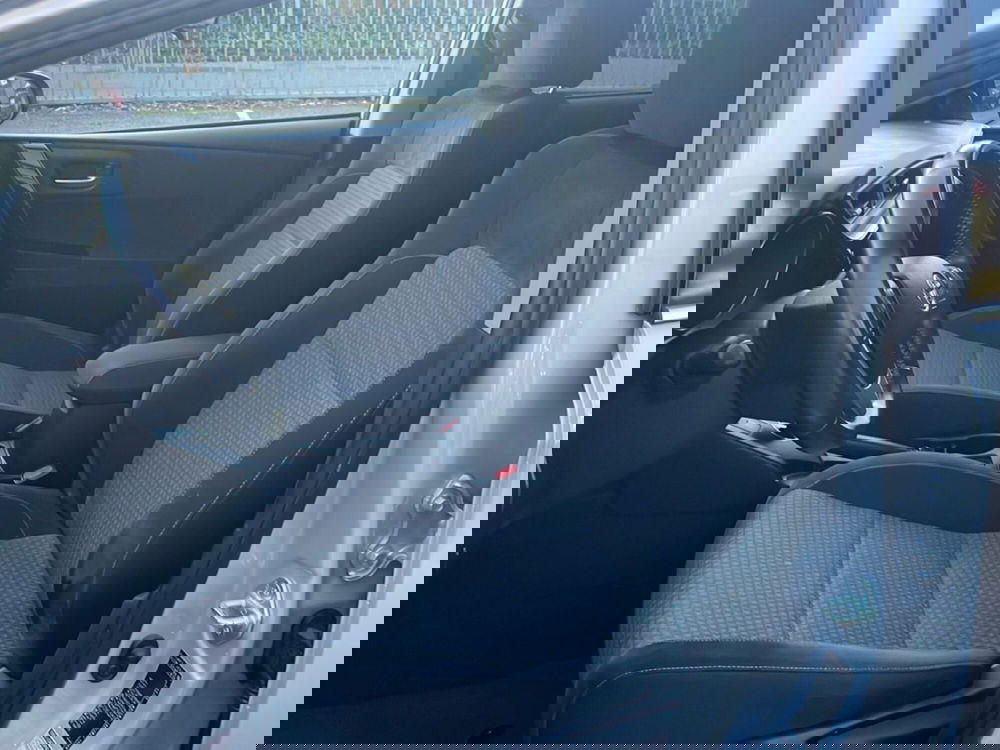 Toyota Auris Station Wagon usata a Piacenza (17)