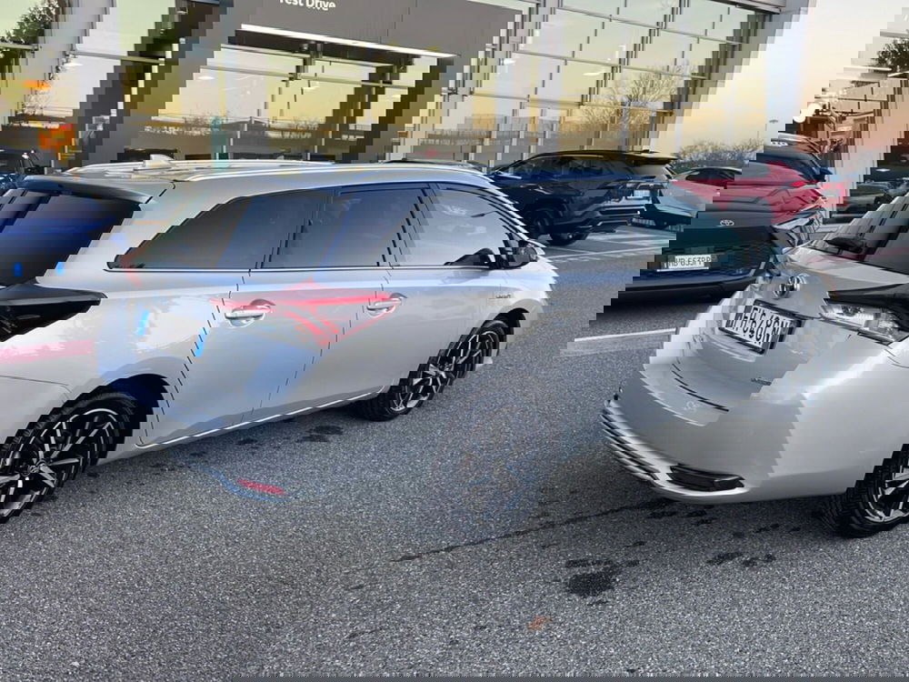 Toyota Auris Station Wagon usata a Piacenza (7)