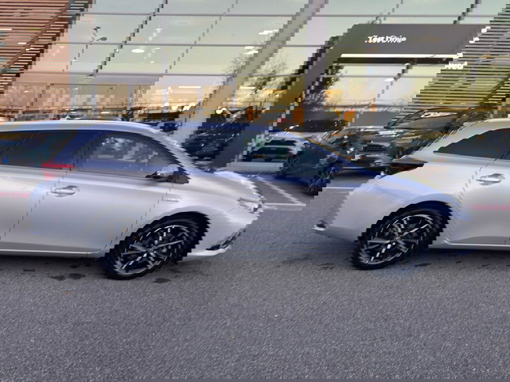 Toyota Auris Station Wagon usata a Piacenza (8)