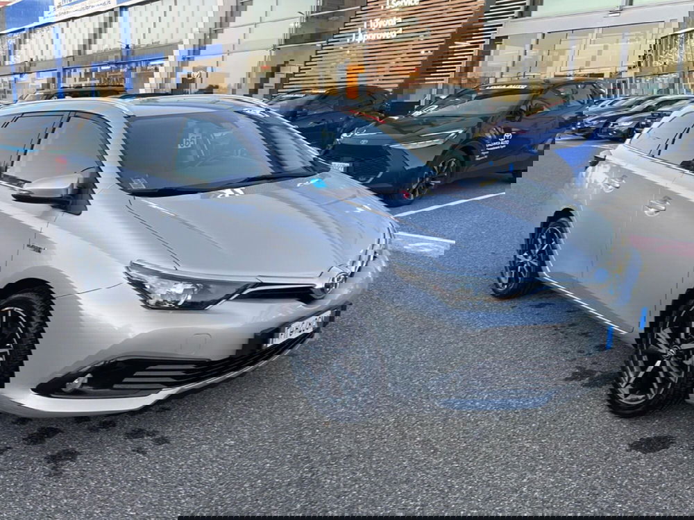 Toyota Auris Station Wagon usata a Piacenza (9)