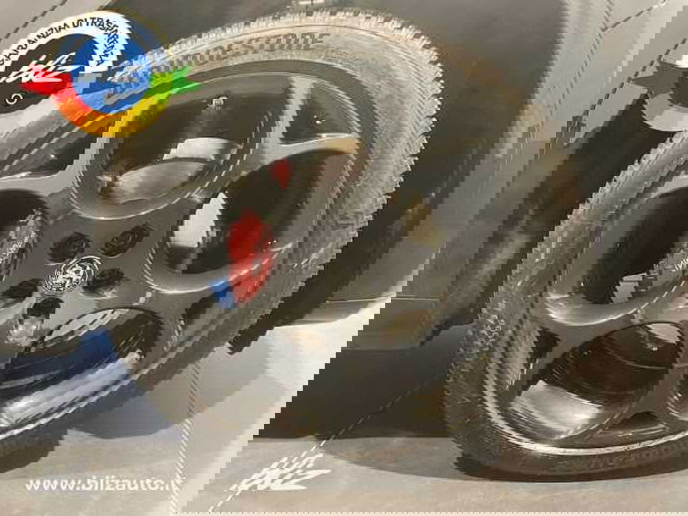 Alfa Romeo Stelvio usata a Udine (10)