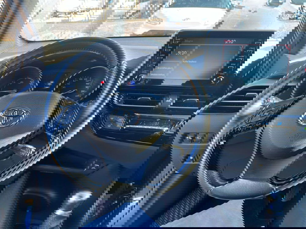 Toyota Toyota C-HR usata a Ragusa (11)