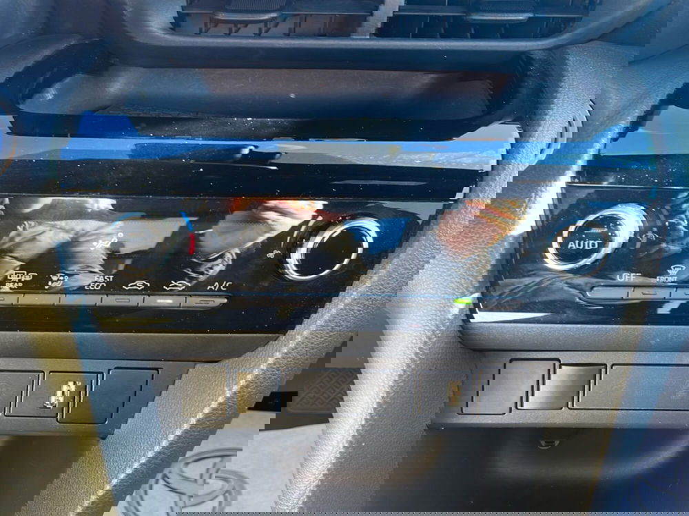 Toyota Yaris Cross usata a Ragusa (15)