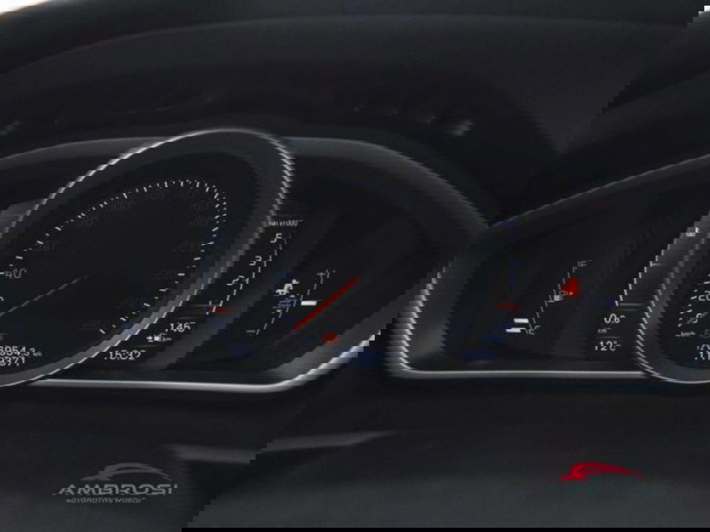 Volvo V40 Cross Country usata a Perugia (13)