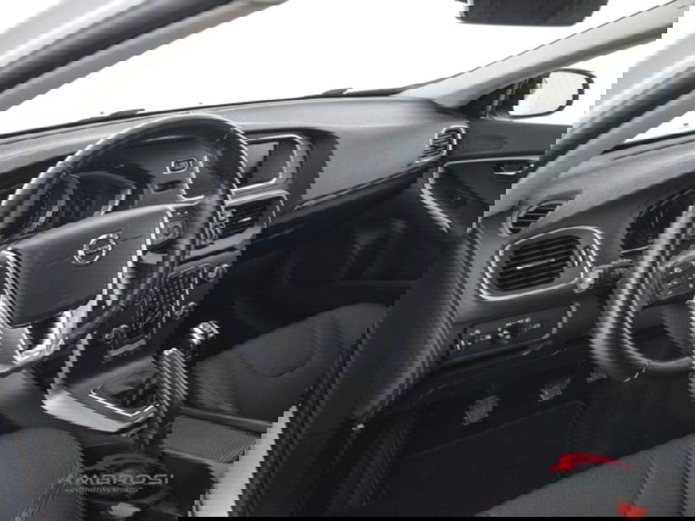 Volvo V40 Cross Country usata a Perugia (8)