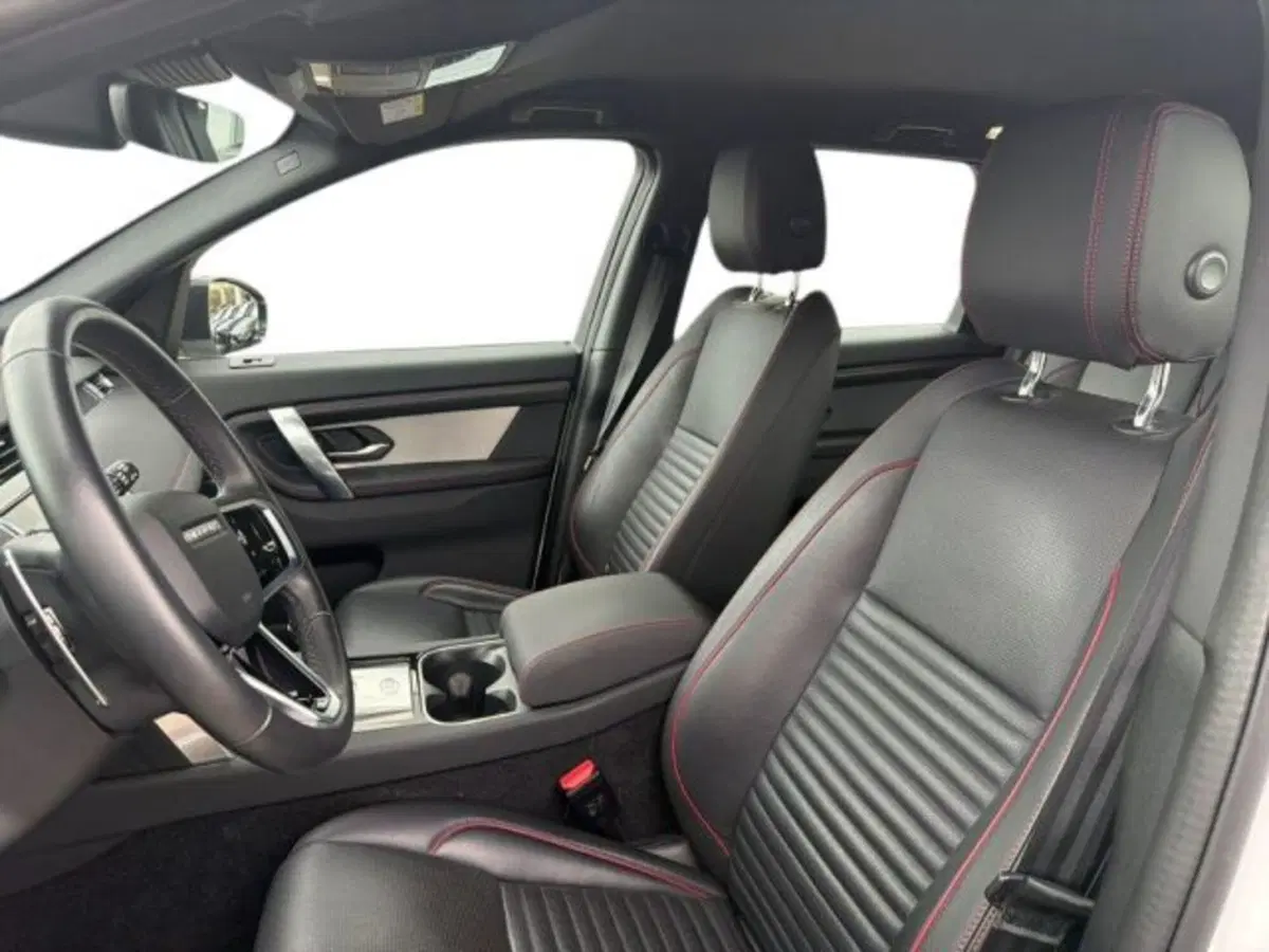 Land Rover Discovery Sport usata a Lecce (14)