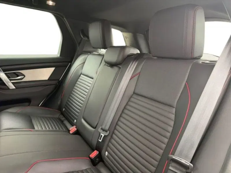 Land Rover Discovery Sport usata a Lecce (15)