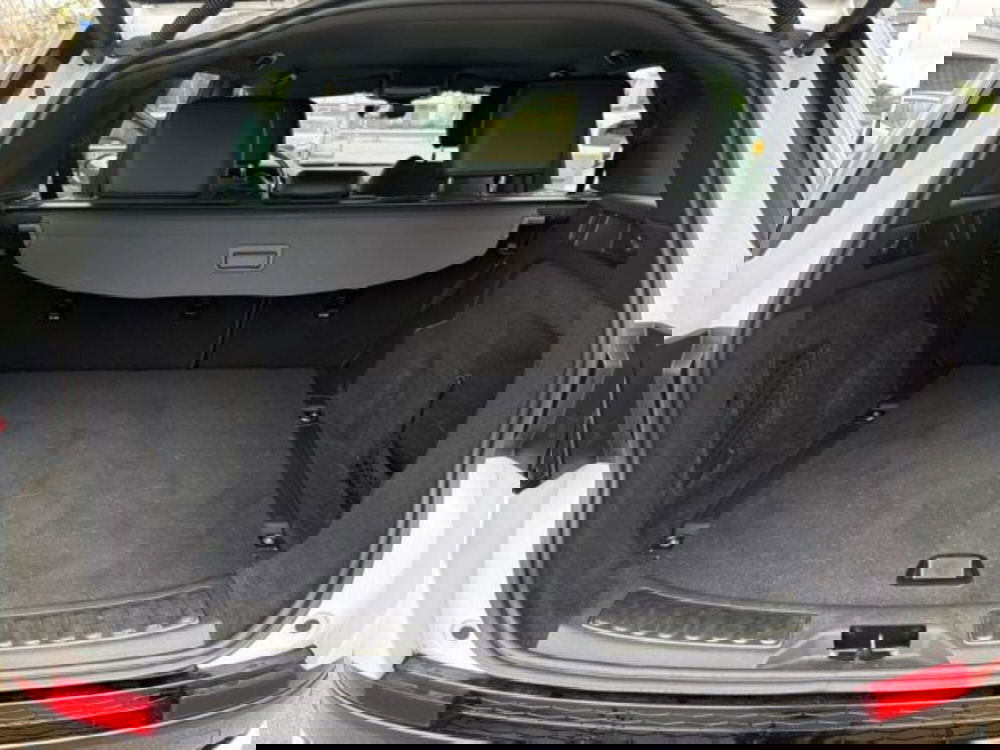 Land Rover Discovery Sport usata a Lecce (16)