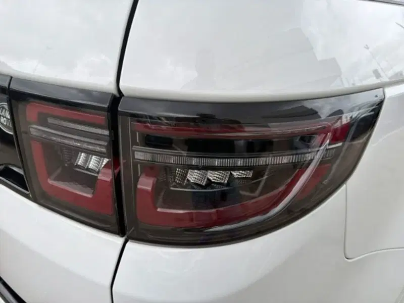 Land Rover Discovery Sport usata a Lecce (9)