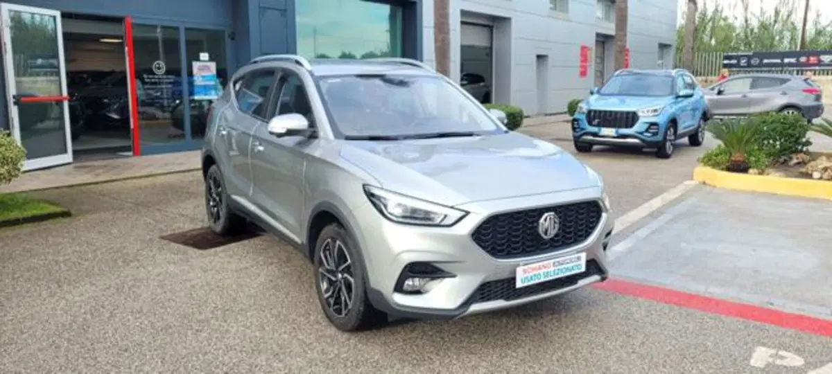 Mg ZS (2021-->) usata a Napoli