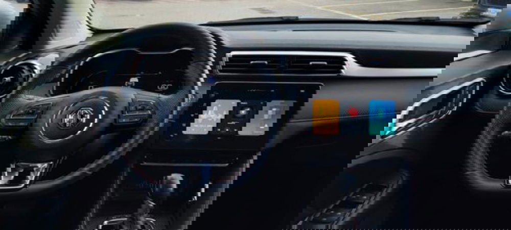 Mg ZS (2021-->) usata a Napoli (10)