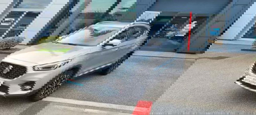 Mg ZS (2021-->) usata a Napoli (2)