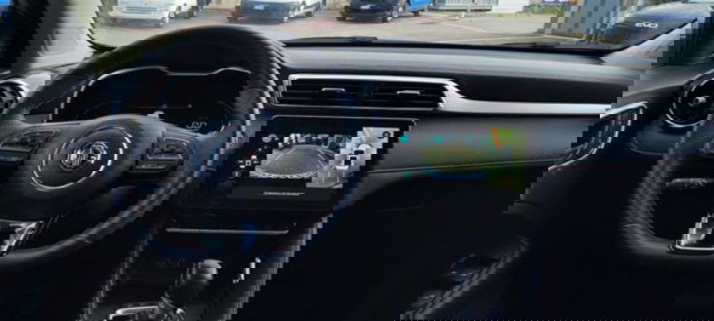 Mg ZS (2021-->) usata a Napoli (8)