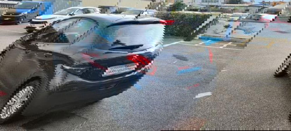 Peugeot 208 usata a Napoli (4)