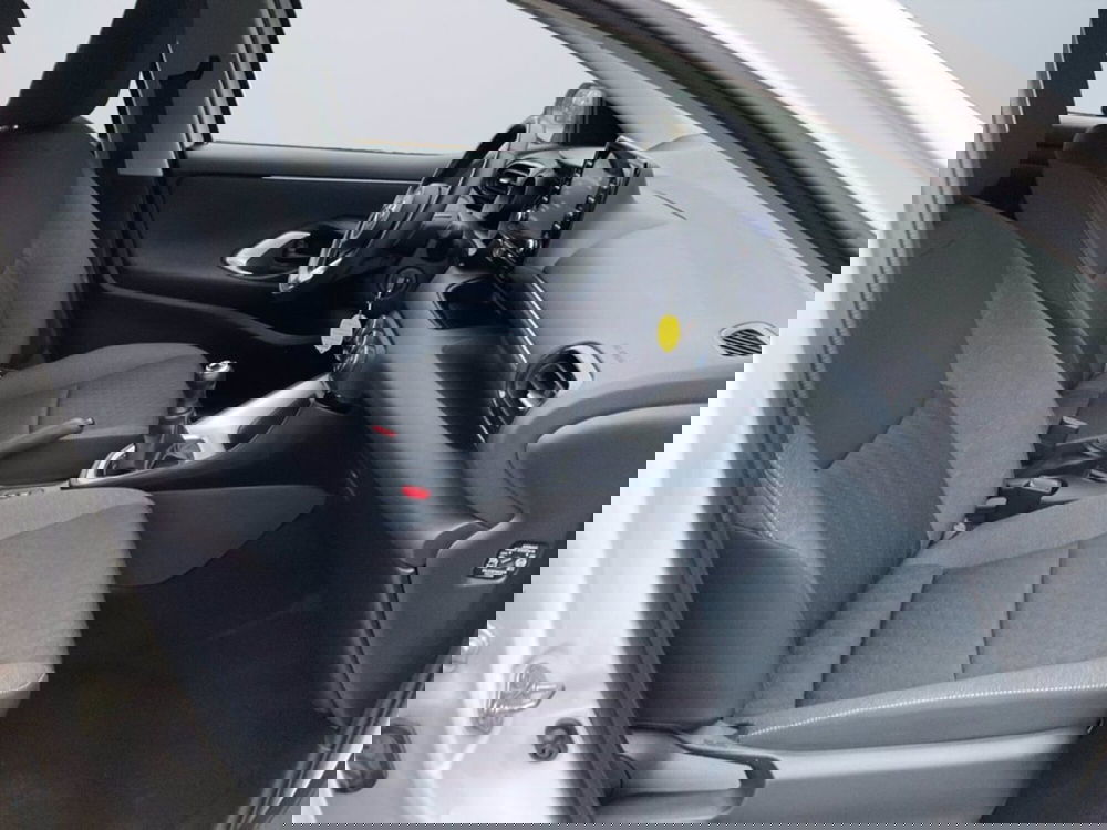 Toyota Yaris usata a Milano (11)