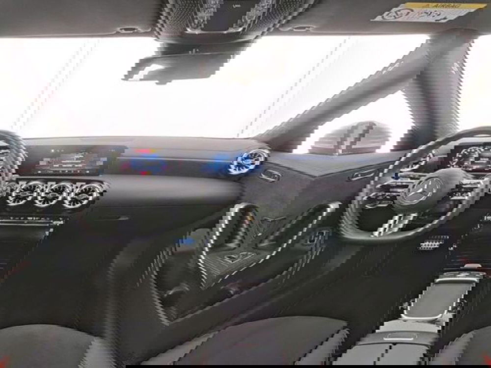 Mercedes-Benz CLA Shooting Brake usata a Milano (7)