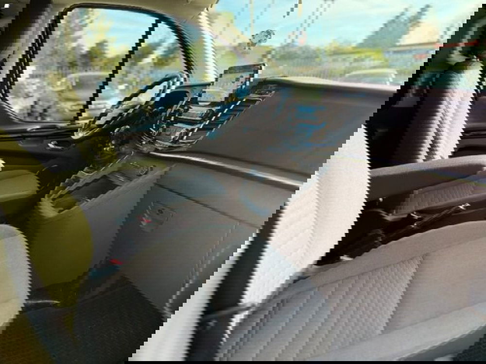 Ford Tourneo Custom usata a Lucca (10)