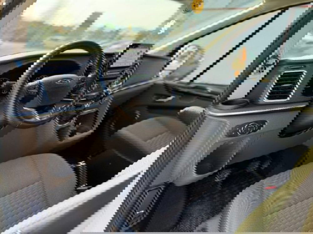 Ford Tourneo Custom usata a Lucca (8)