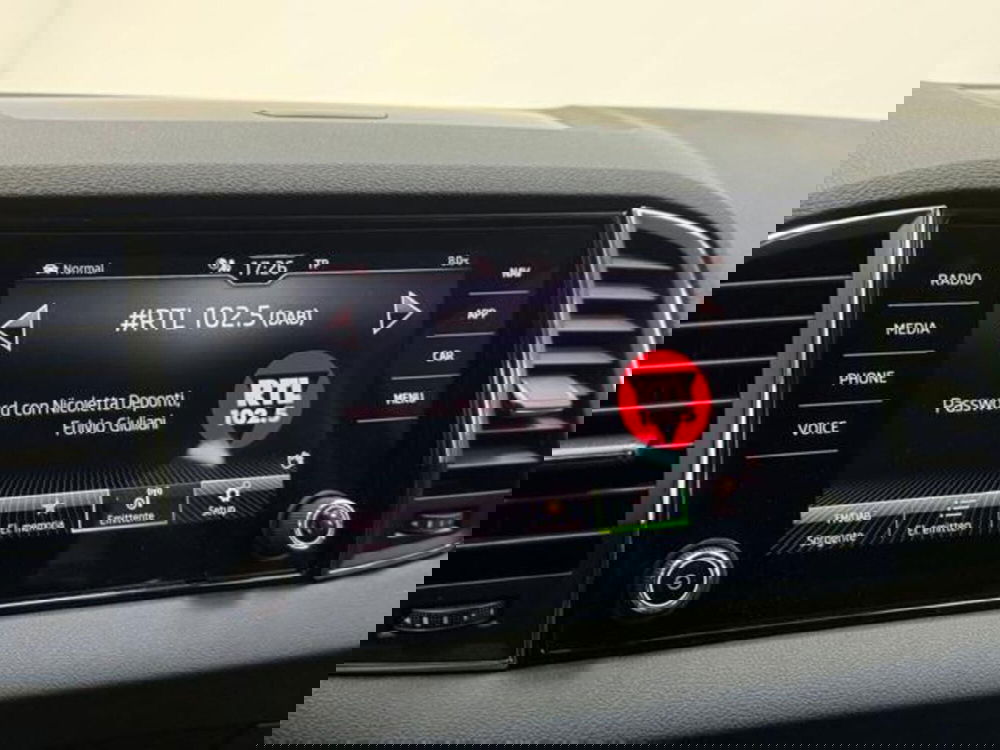 Skoda Karoq usata a Como (13)