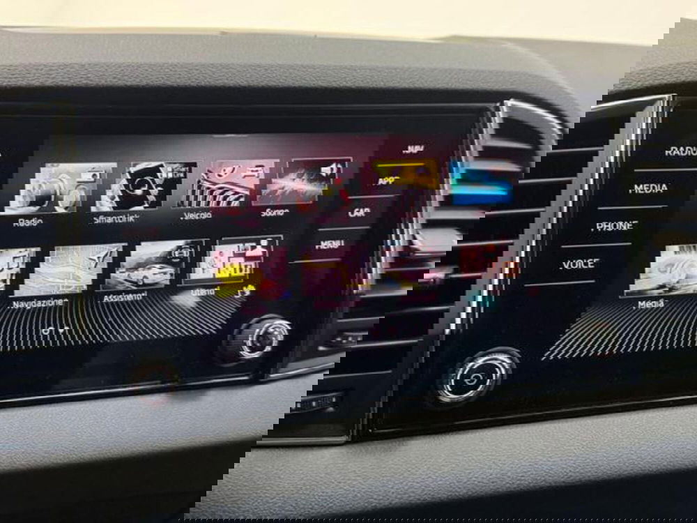 Skoda Karoq usata a Como (15)