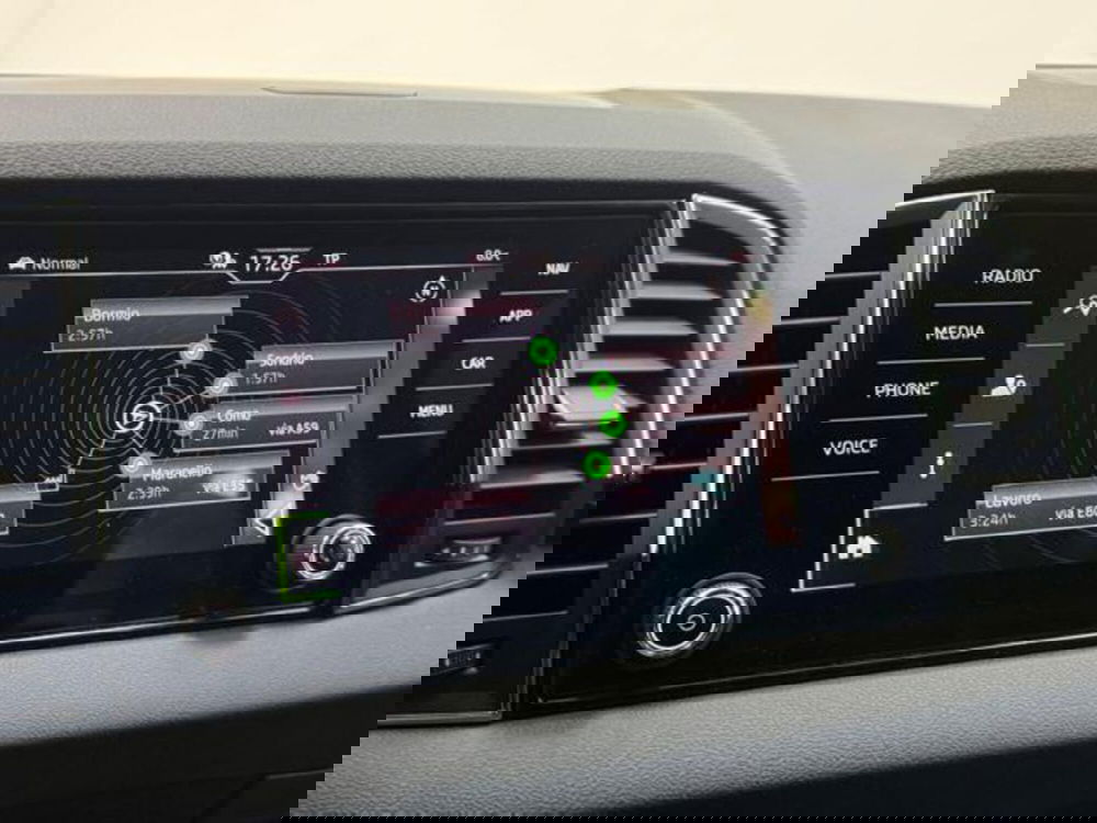 Skoda Karoq usata a Como (17)