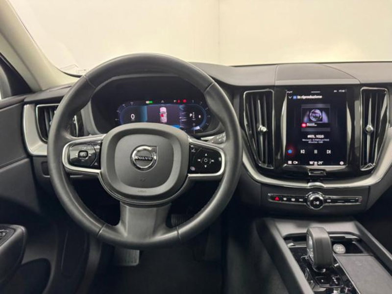 Volvo XC60 usata a Como (10)