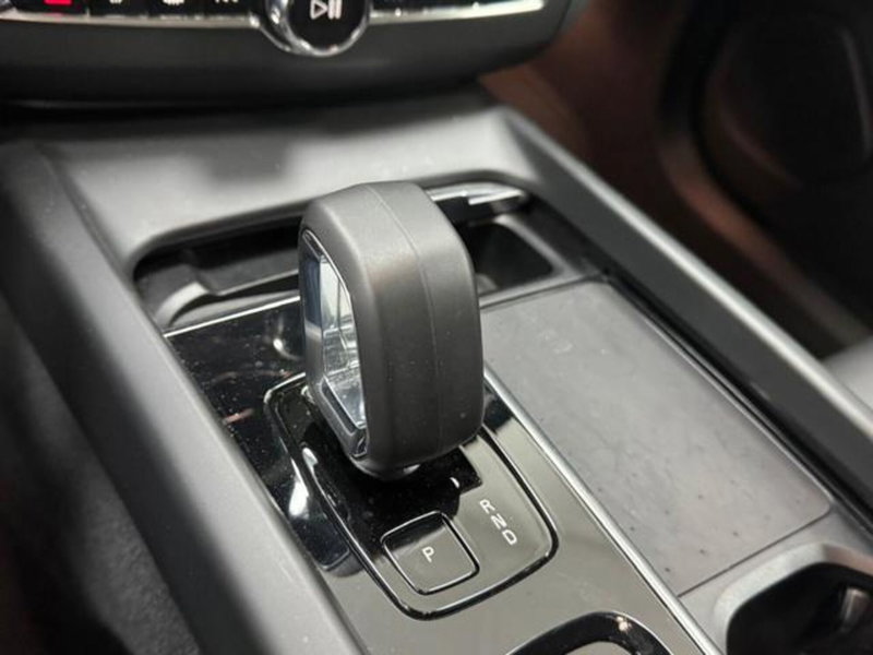 Volvo XC60 usata a Como (20)