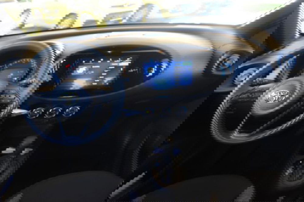 Toyota Aygo X nuova a Roma (9)