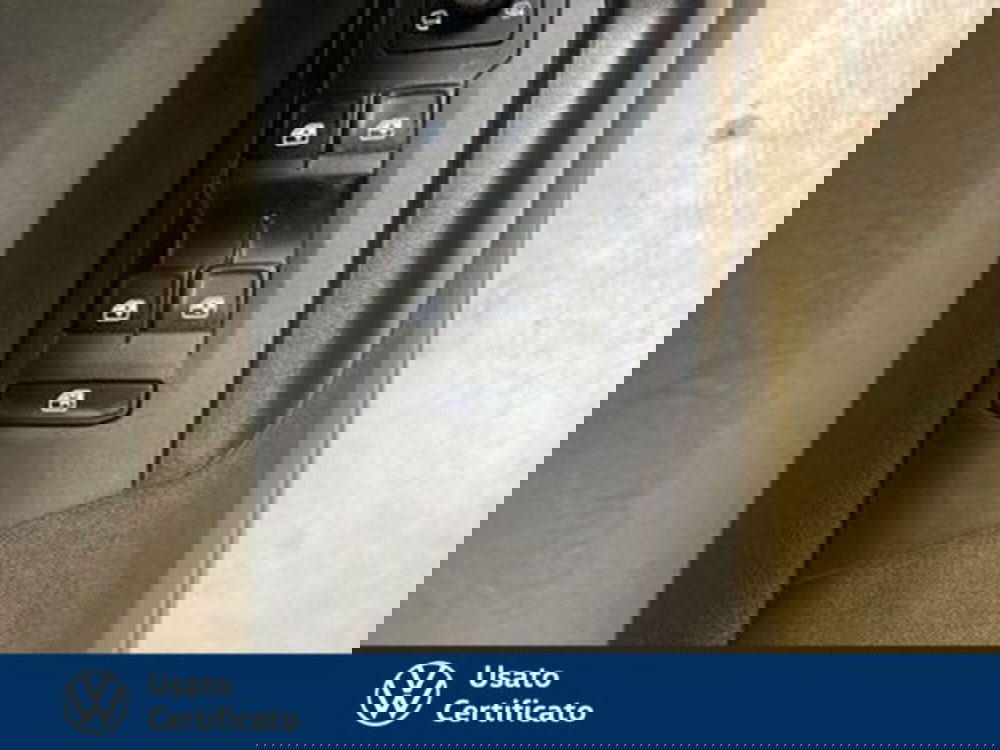 Volkswagen Taigo usata a Vicenza (18)