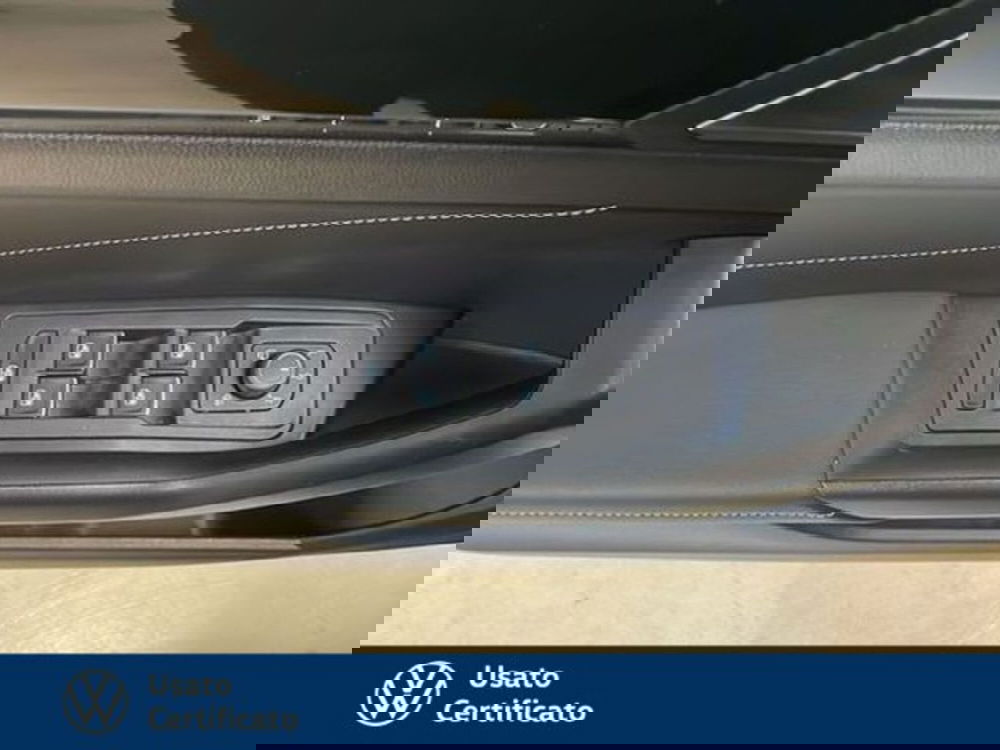 Volkswagen T-Roc usata a Vicenza (17)