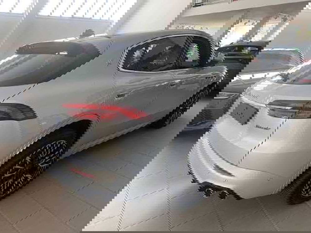 Maserati Grecale usata a Napoli (2)