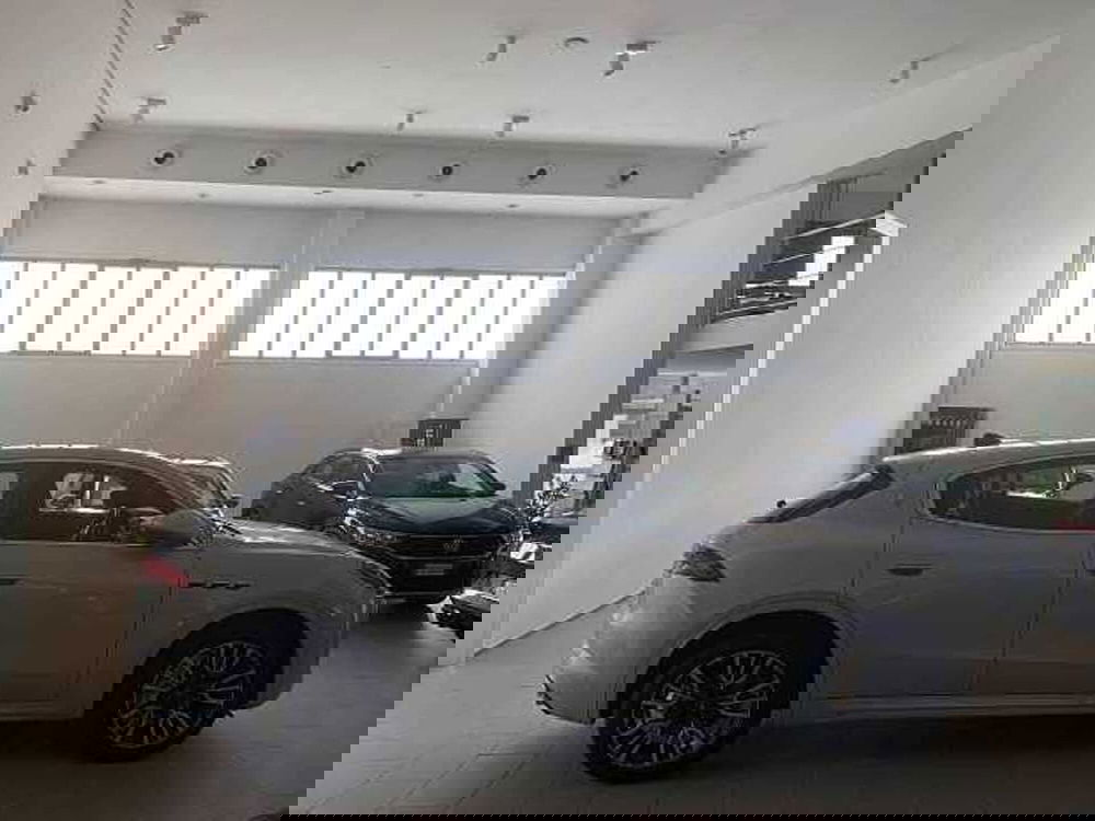 Maserati Grecale usata a Napoli (3)