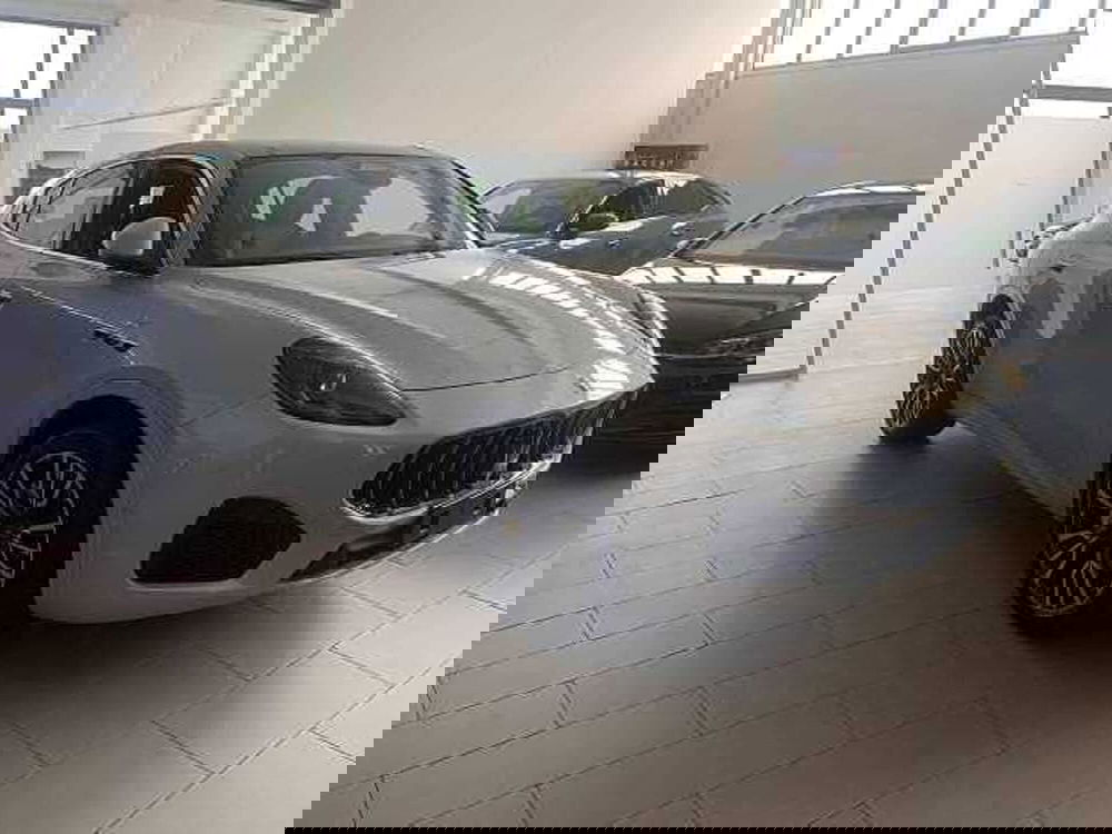 Maserati Grecale usata a Napoli (4)