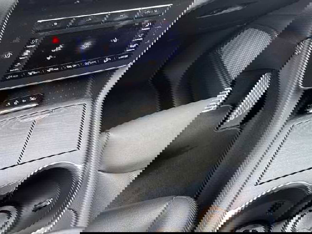 Maserati Grecale usata a Napoli (20)