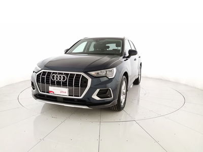 Audi Q3 40 2.0 tfsi Business quattro s-tronic del 2019 usata a San Salvo