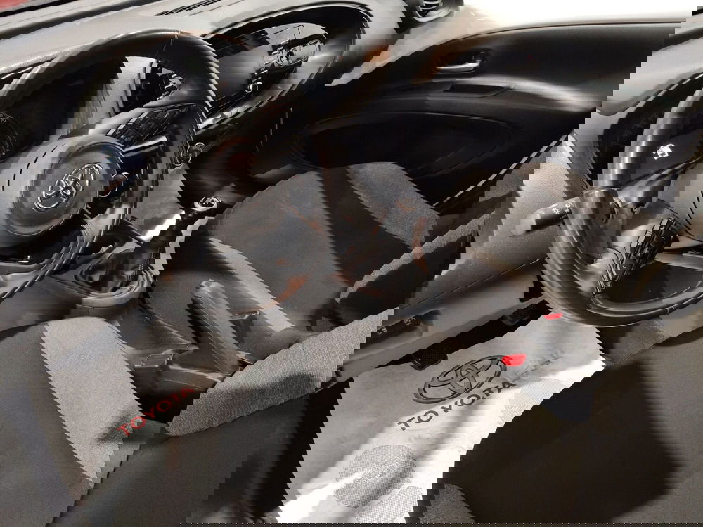 Toyota Aygo X usata a Roma (12)