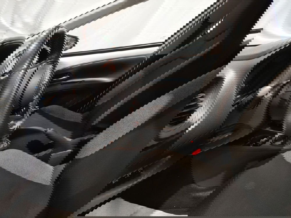 Toyota Aygo X usata a Roma (13)