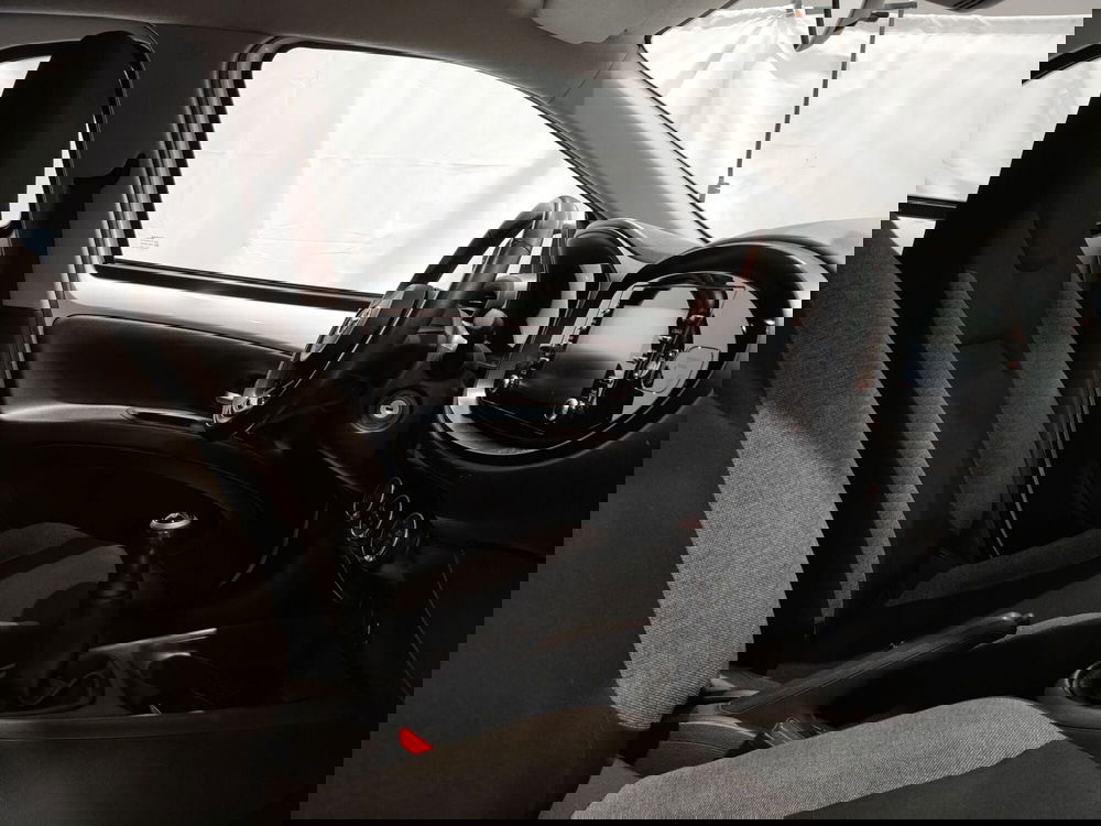 Toyota Aygo X usata a Roma (6)