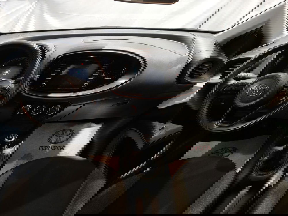 Toyota Aygo X usata a Roma (9)